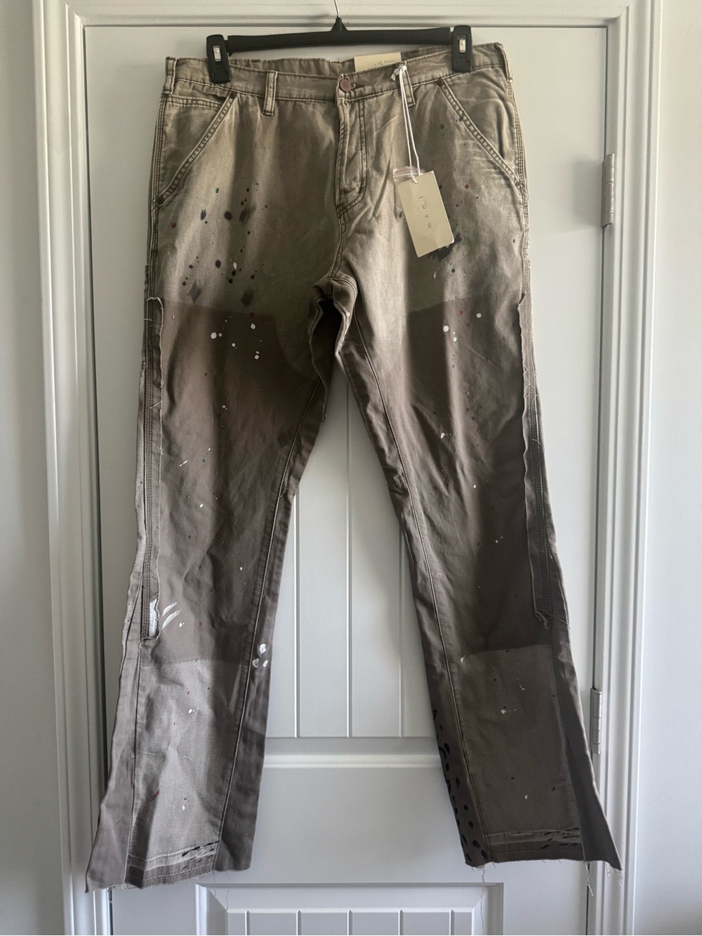 Men's Brown Cargo Painter-Style Jeans with Paint-Splatter Detail